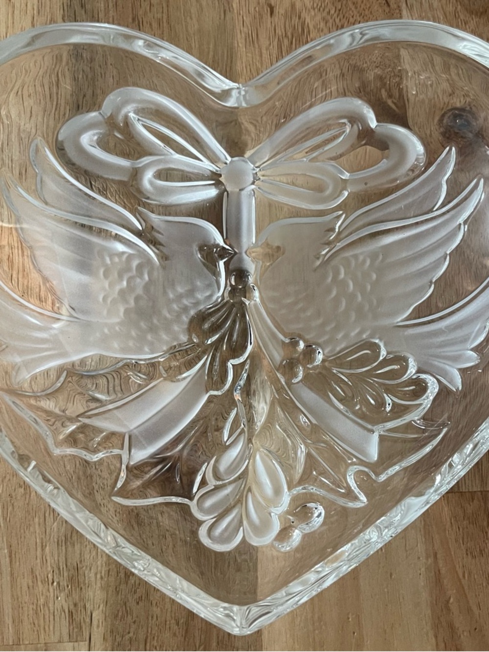 Gorham Holiday Tradition Christmas Cardinals 7" Heart Dish